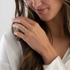 Beaverbrooks 18ct White Gold 2.5mm Court Wedding Ring