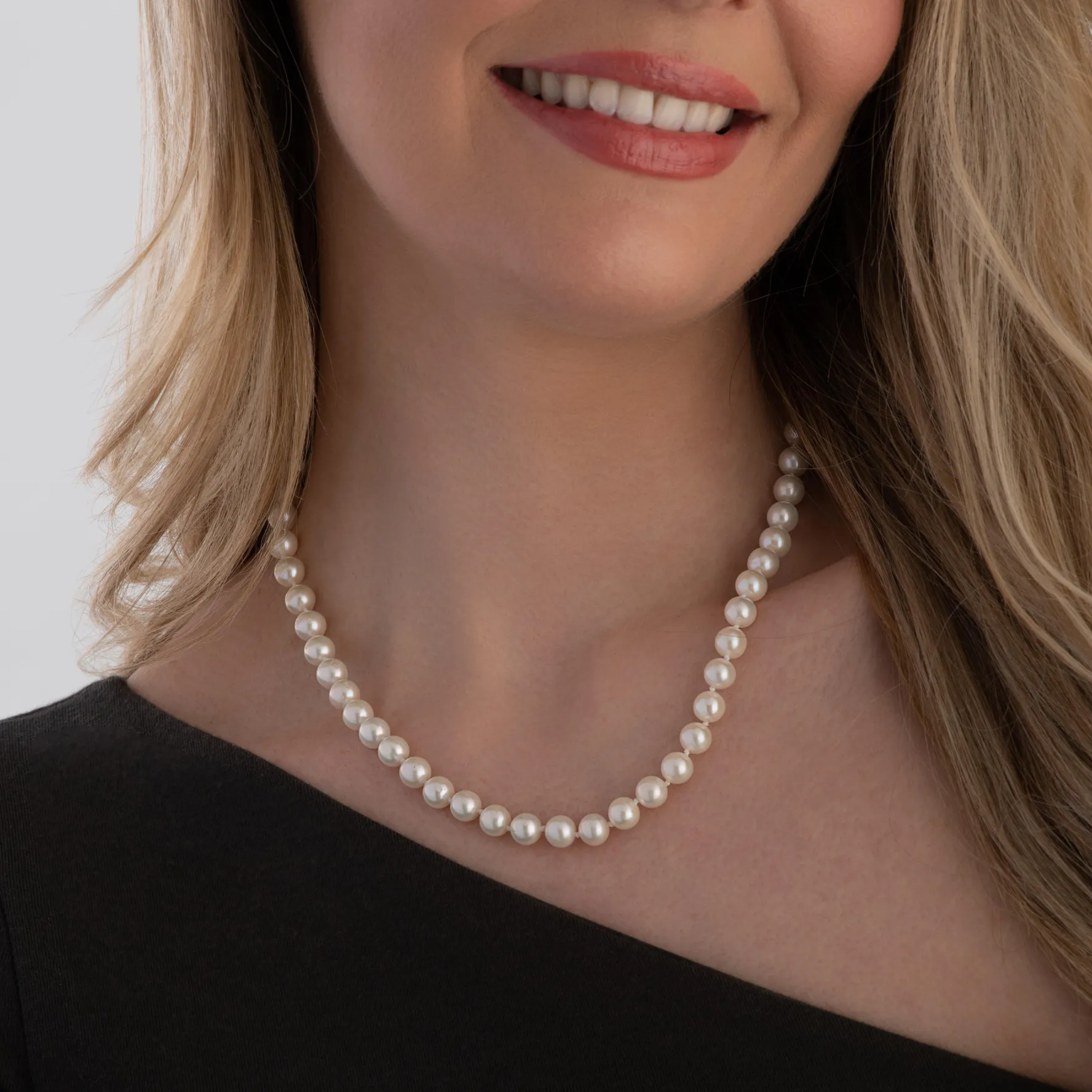 Beaverbrooks 9ct White Gold Freshwater Cultured Pearl Necklace