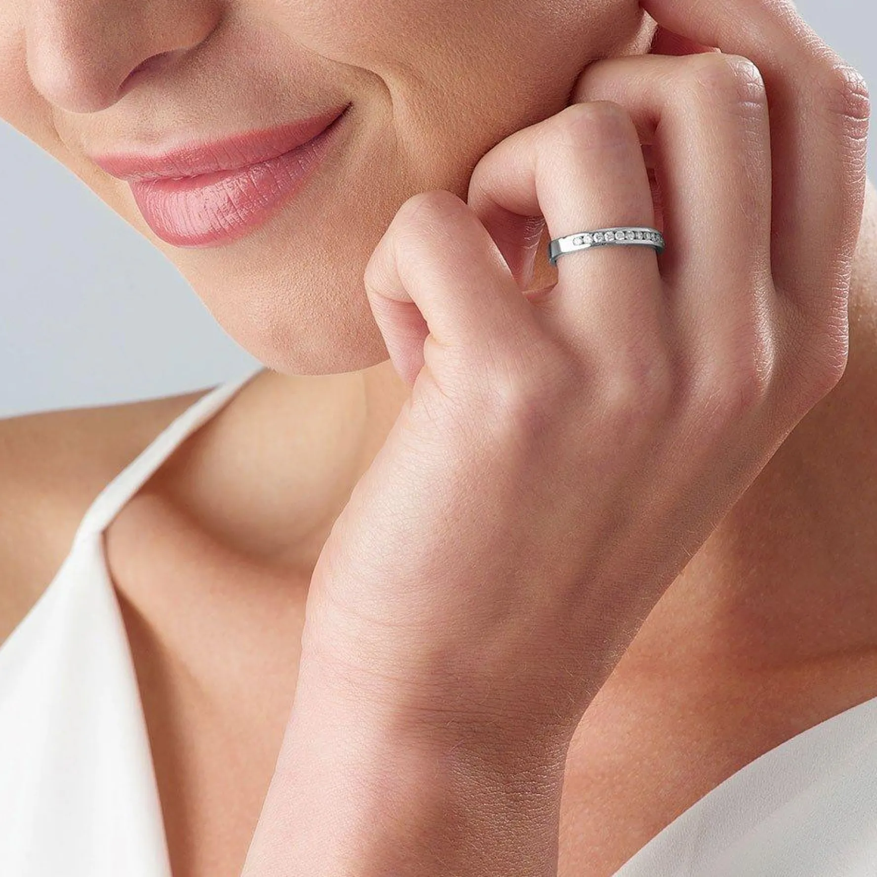 Beaverbrooks 18ct White Gold Diamond 2.75mm Wedding Ring