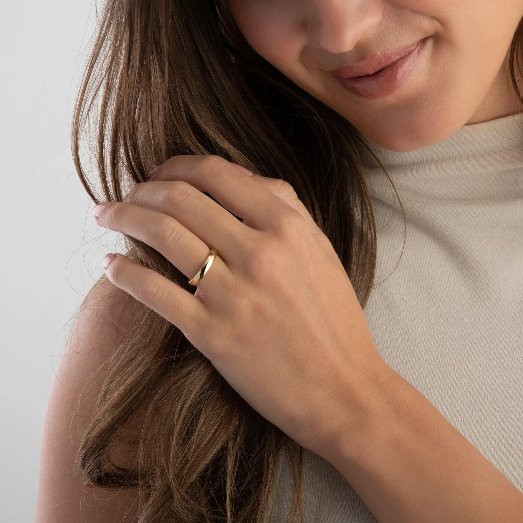Beaverbrooks 18ct Yellow Gold Court Wedding Ring