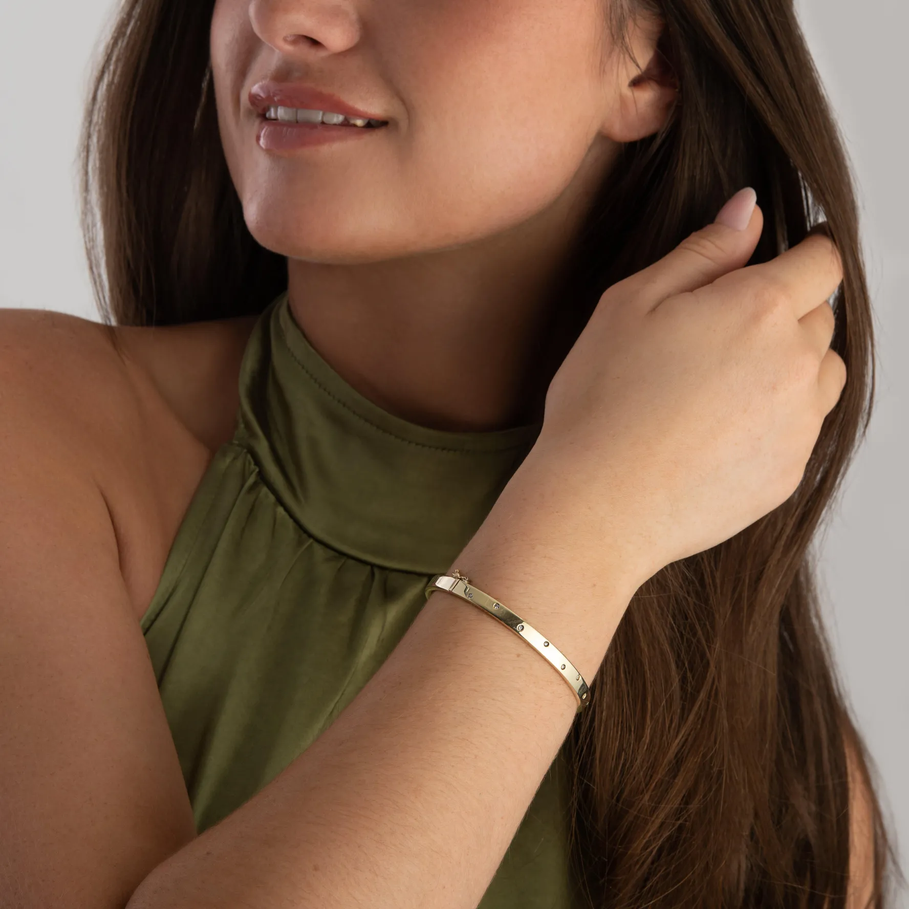 Beaverbrooks 9ct Yellow Gold Diamond Bangle