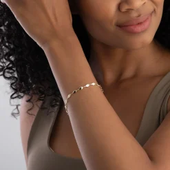 Beaverbrooks 9ct Yellow Gold Fancy Pear Bracelet