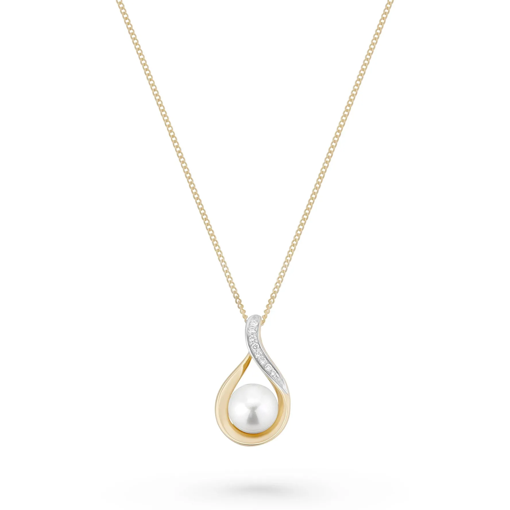 Beaverbrooks 9ct Yellow Gold Diamond Freshwater Cultured Pearl Necklace and Earrings Set