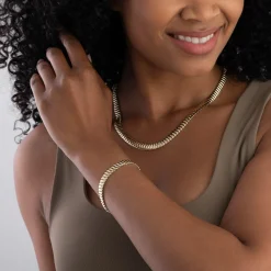Beaverbrooks 9ct Yellow Gold Bracelet