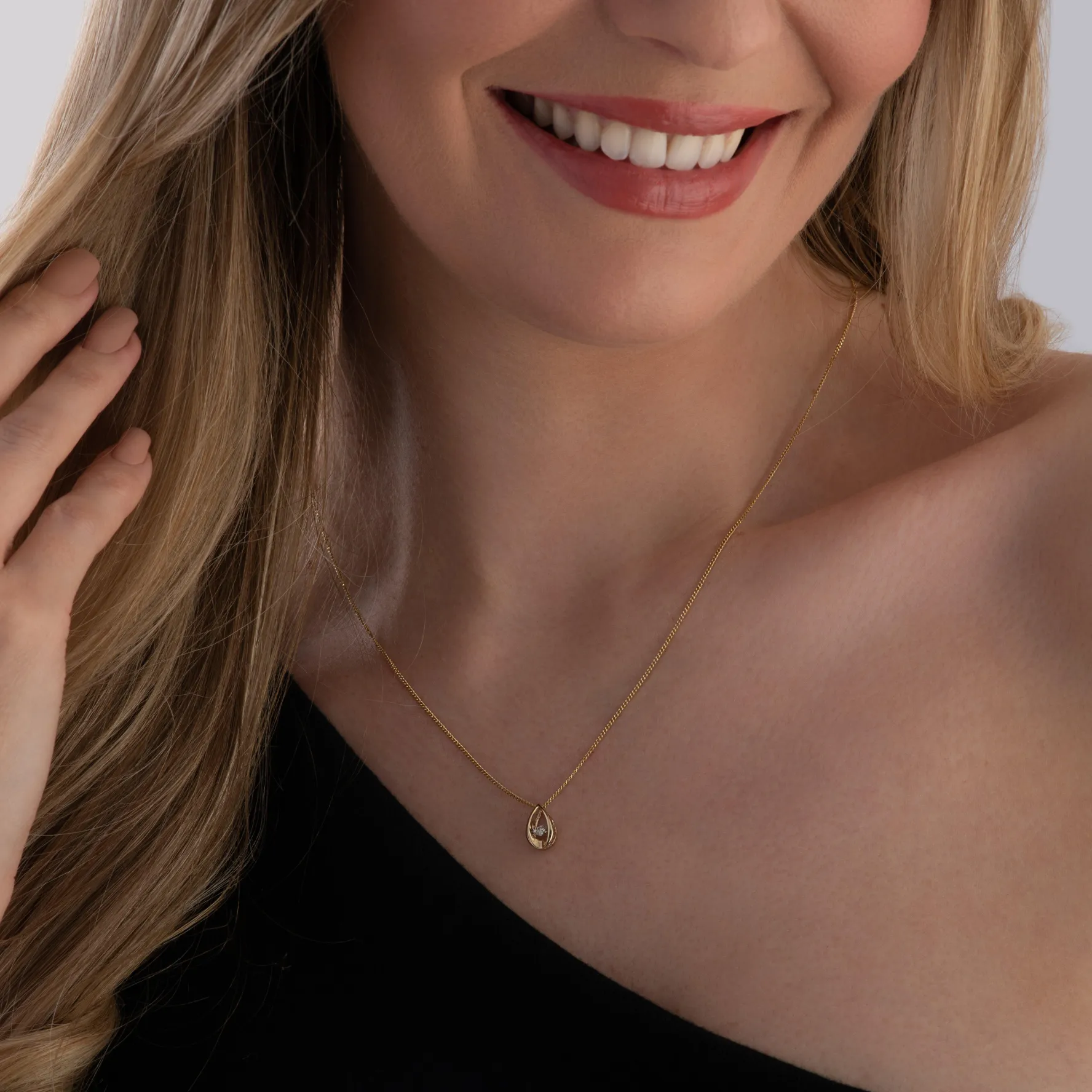 Beaverbrooks Dance 9ct Yellow Gold Diamond Pendant
