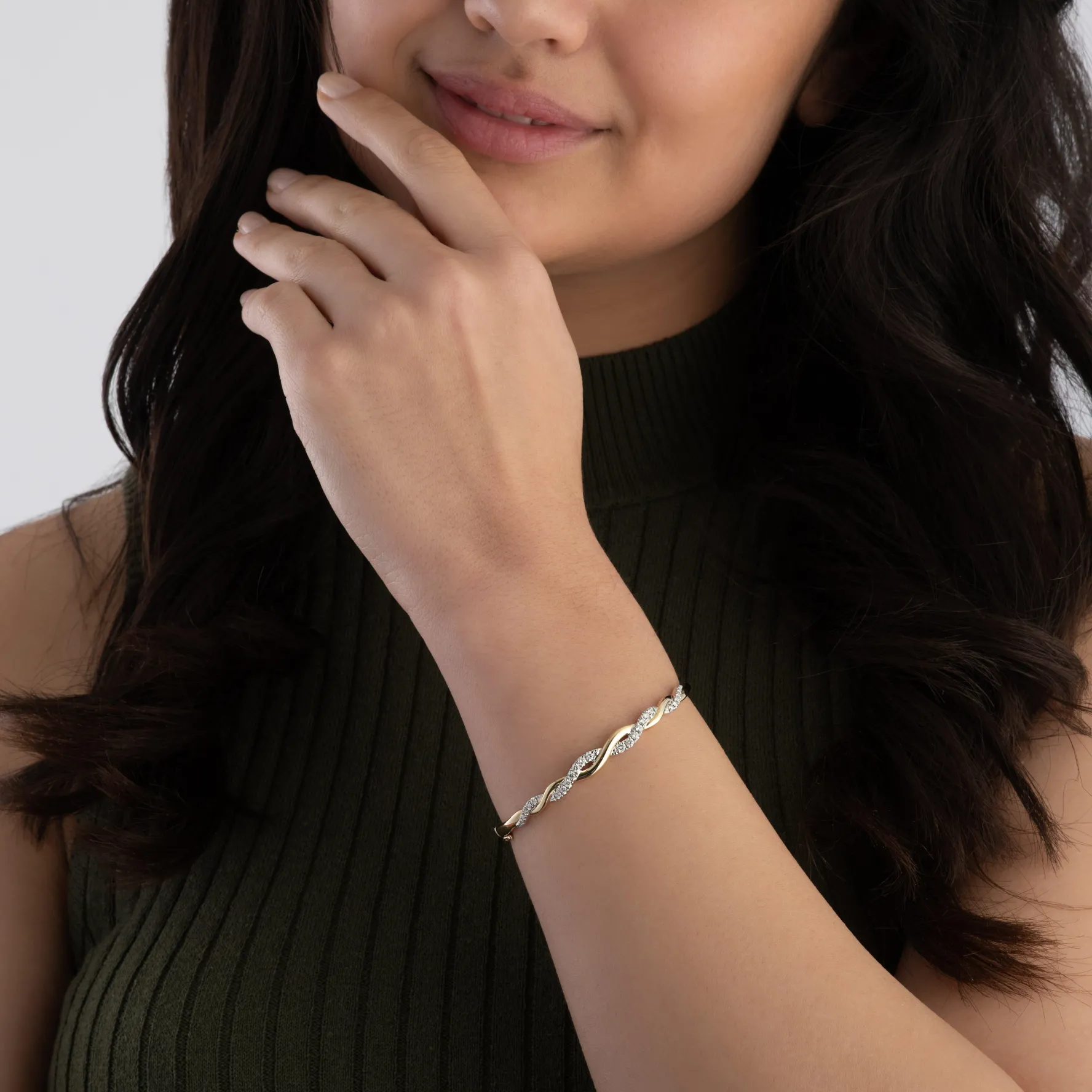 Beaverbrooks Essence 9ct Yellow Gold Diamond Twist Bangle