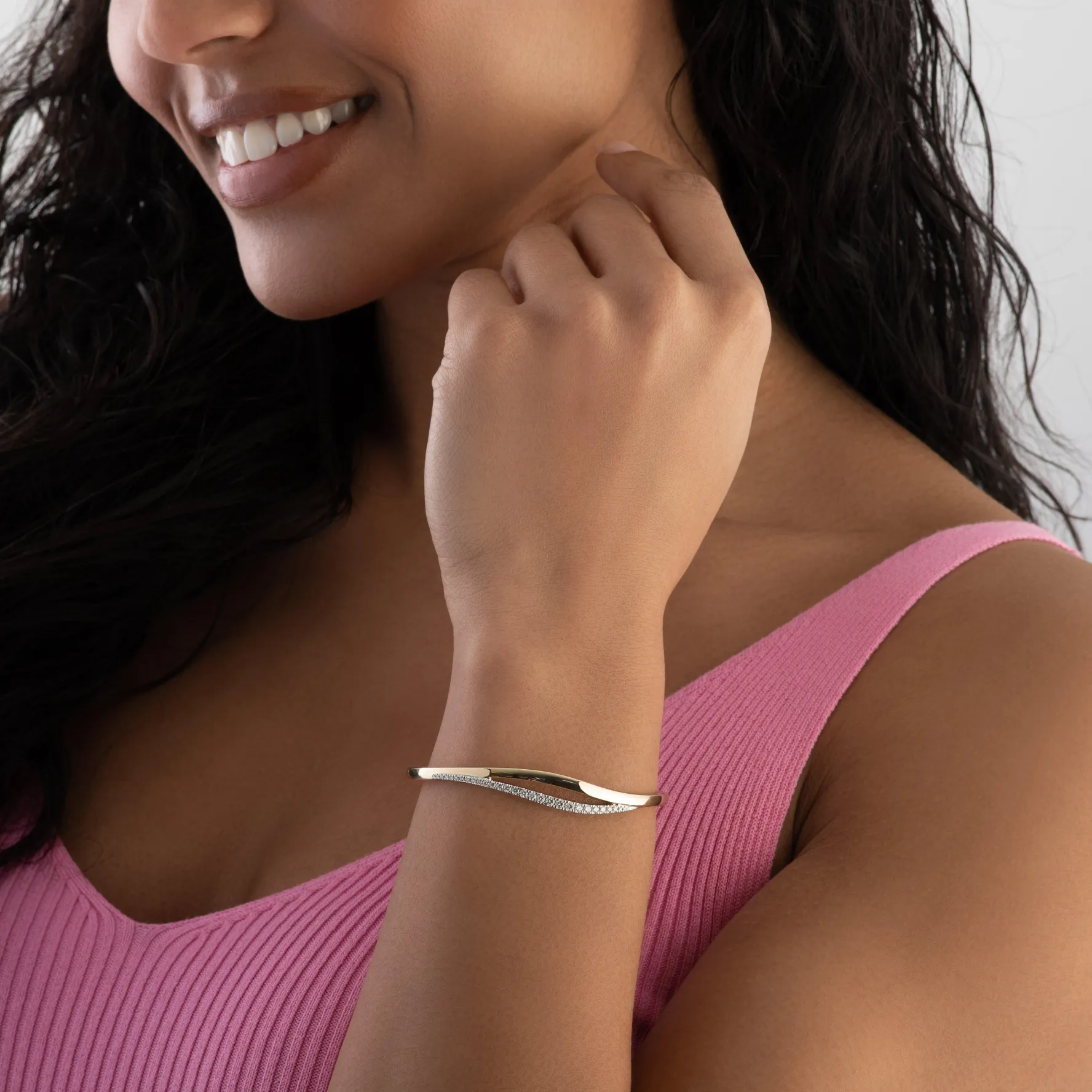 Beaverbrooks Essence 9ct Yellow Gold Diamond Bangle