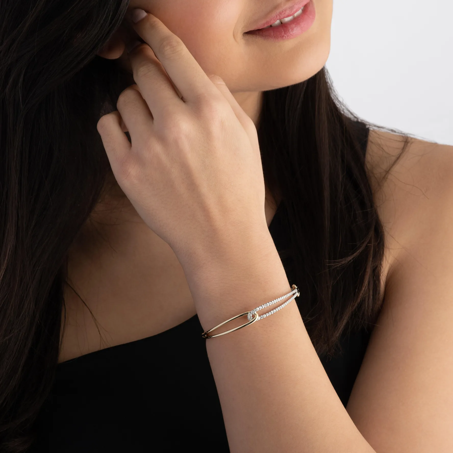 Beaverbrooks Essence 9ct Yellow Gold Diamond Bangle