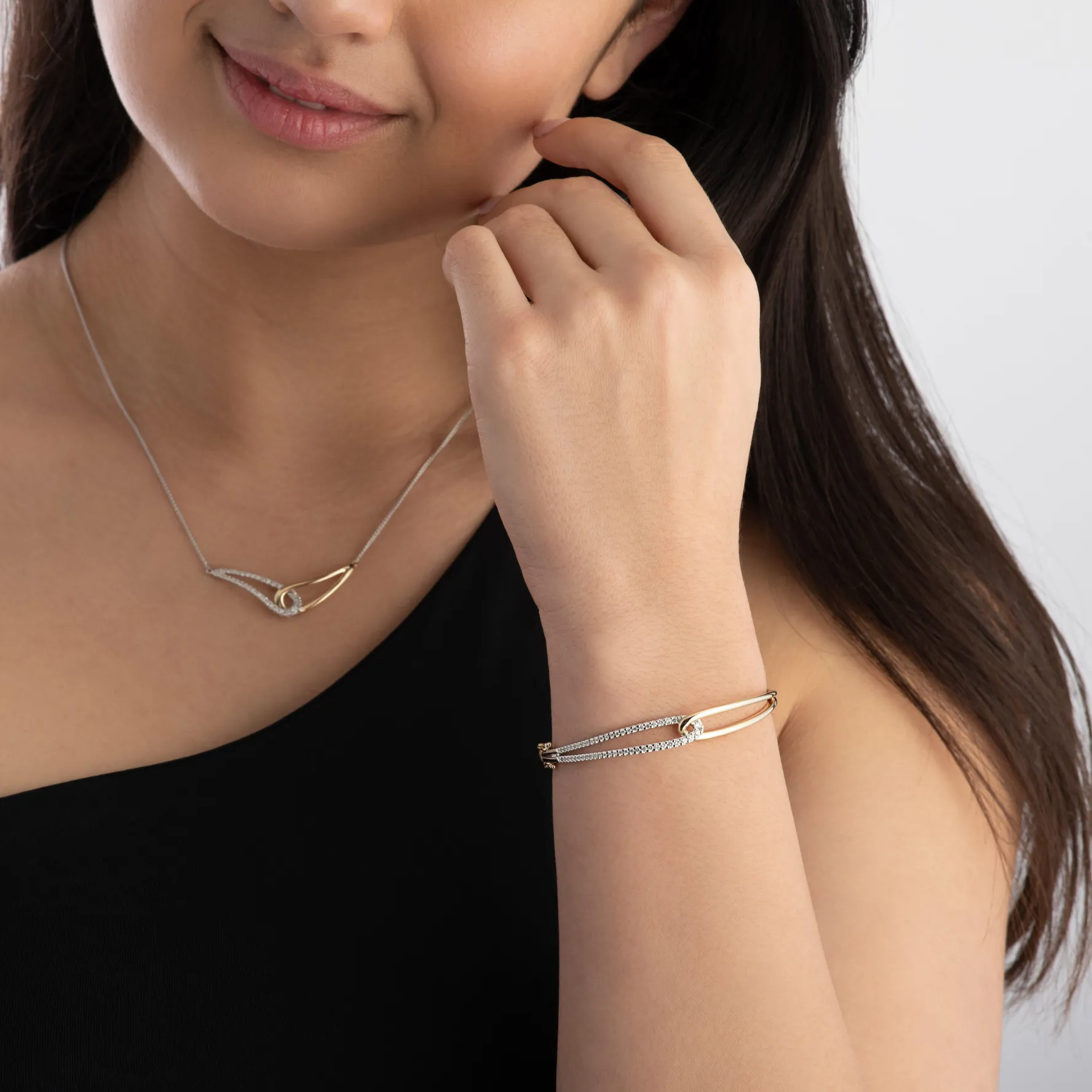 Beaverbrooks Essence 9ct Yellow Gold Diamond Bangle