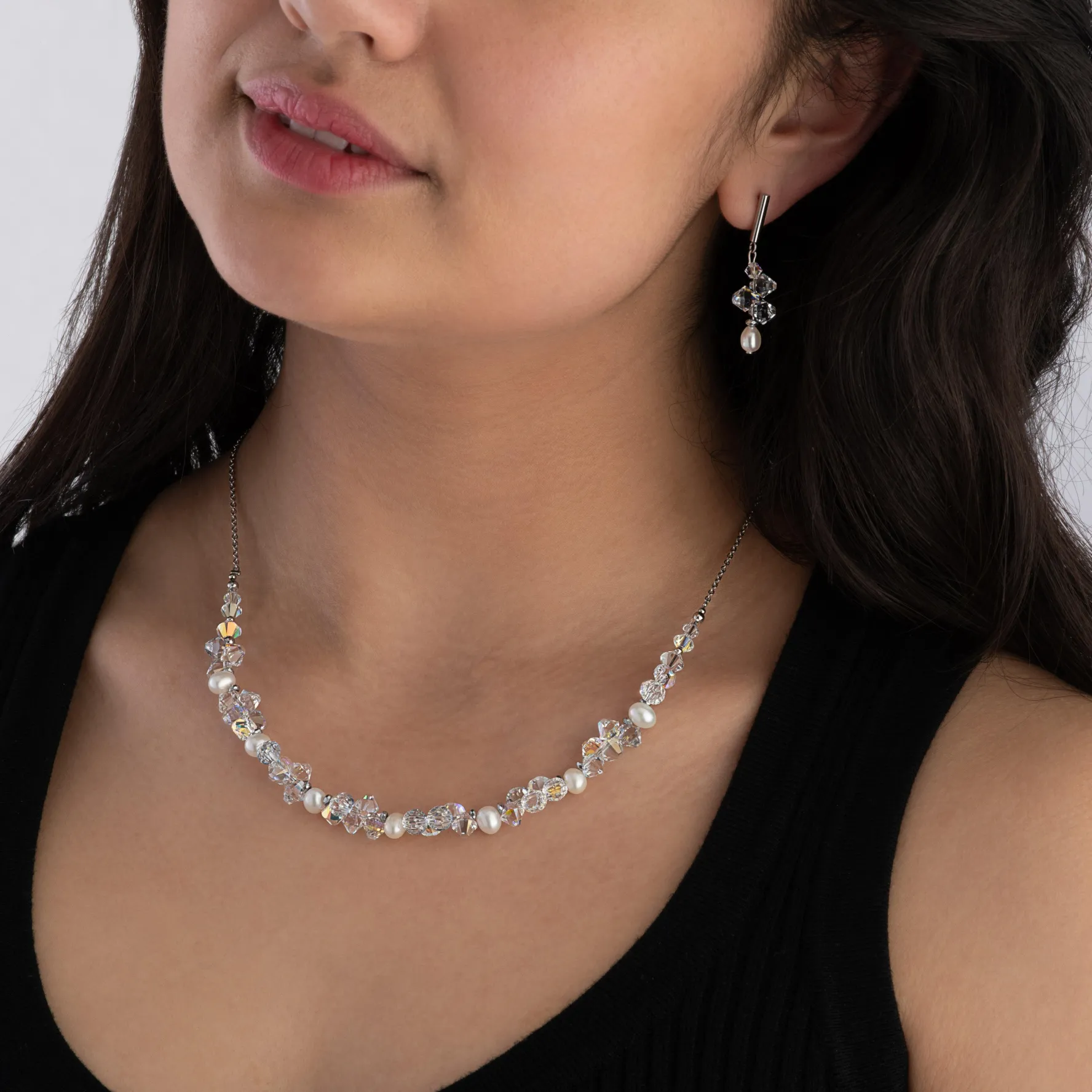 Coeur De Lion Freshwater Pearl and Crystal Drop Earrings