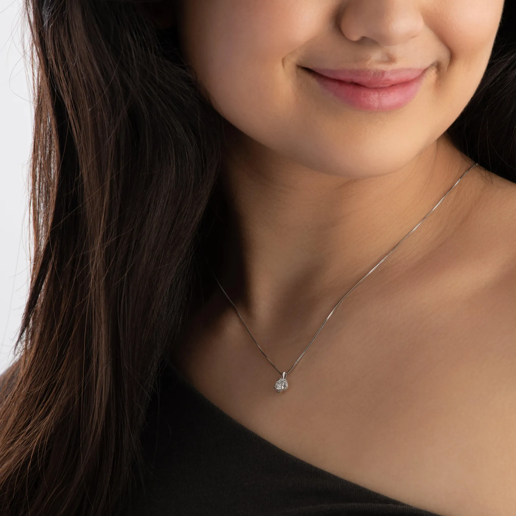 Maple Leaf Diamonds Wind's Embrace 18ct White Gold Diamond Solitaire Pendant