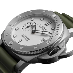 Panerai Submersible QuarantaQuattro 44mm Automatic Watch