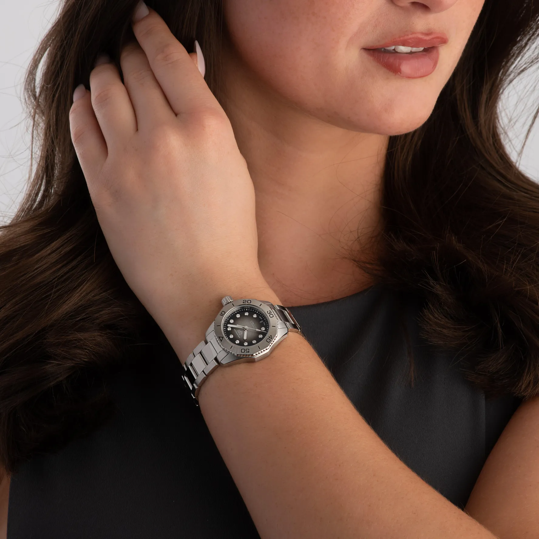 TAG Heuer Aquaracer Professional 200 Date 30mm Diamond Ladies Watch