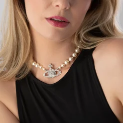 Vivienne Westwood Pearl Bas Relief Choker